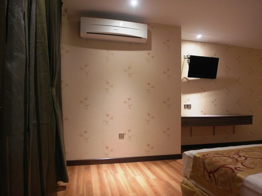 Mandarin 3*